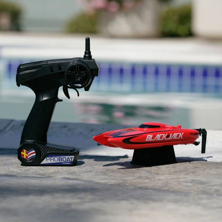 ProBoat Blackjack 9 RTR 2 ProBoat Blackjack 9 RTR - Image 2